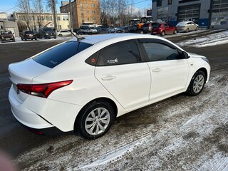 2021 Hyundai Solaris II Рестайлинг, белый, 1550000 рублей, вид 2