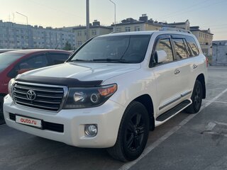 2015 Toyota Land Cruiser 200 Series Рестайлинг 1, белый, 3799000 рублей, вид 1
