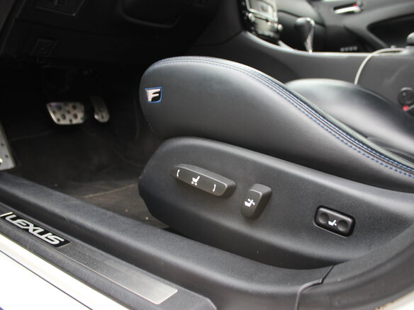 2011 Lexus IS F, белый - вид 1