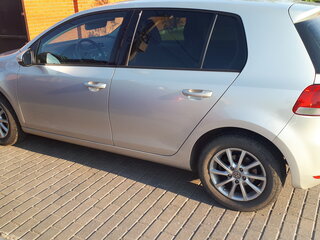 2011 Volkswagen Golf VI, серебристый, 730000 рублей, вид 3