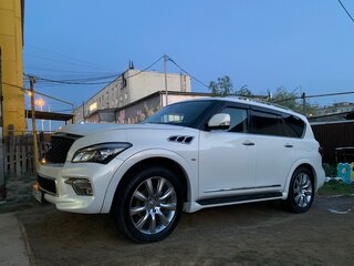 2011 Infiniti QX56 II, белый, 2999000 рублей, вид 2