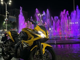 Bajaj Pulsar RS 200