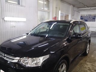 2014 Mitsubishi Outlander III Рестайлинг, чёрный, 1580000 рублей, вид 1