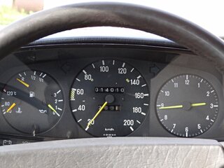 1984 Mercedes-Benz W123 300, зелёный, 1400000 рублей, вид 4