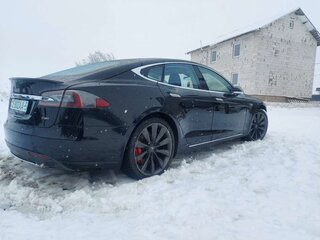 2014 Tesla Model S P85 I, чёрный, 2105905 рублей, вид 2