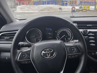 2021 Toyota Camry VIII (XV70), белый, 2900000 рублей, вид 4