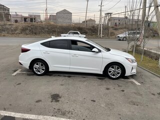 2020 Hyundai Elantra VI (AD) Рестайлинг, белый, 2100000 рублей, вид 3