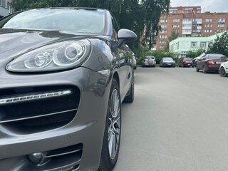 2011 Porsche Cayenne II (958), серый, 2600000 рублей, вид 1