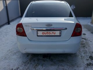 2008 Ford Focus II Рестайлинг, белый, 455000 рублей, вид 3