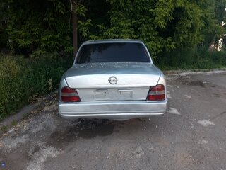 1998 Nissan Crew, серебристый, 180000 рублей, вид 2