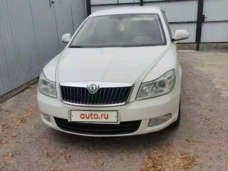 2013 Skoda Octavia II (A5) Рестайлинг, белый, 949000 рублей, вид 1