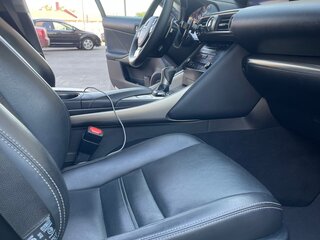 2018 Lexus IS 300 III Рестайлинг, серый, 2750000 рублей, вид 4