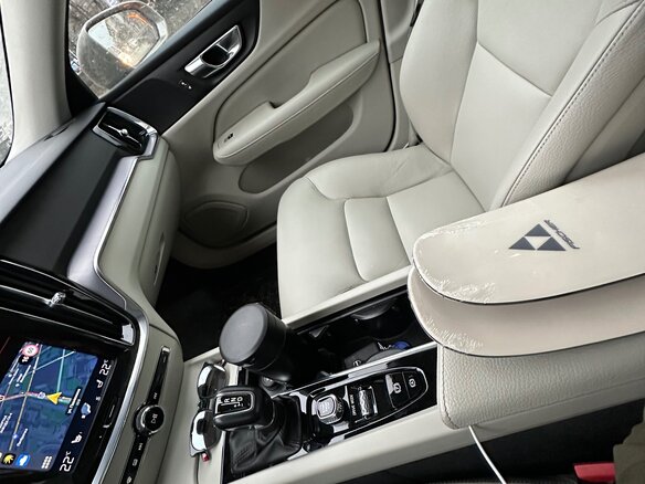 2020 Volvo S60 III, золотистый, 2950000 рублей - вид 5