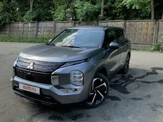 2021 Mitsubishi Outlander IV, серый, 3300000 рублей, вид 3