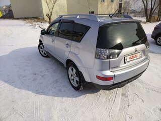 2008 Mitsubishi Outlander II, серебристый, 1050000 рублей, вид 2