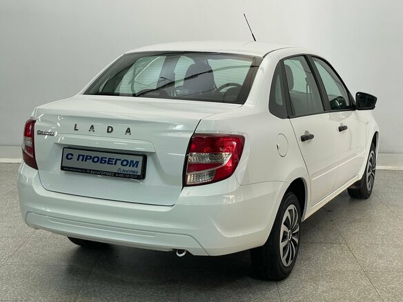 2025 Lada (ВАЗ) Granta I Рестайлинг, белый, 765000 рублей - вид 3