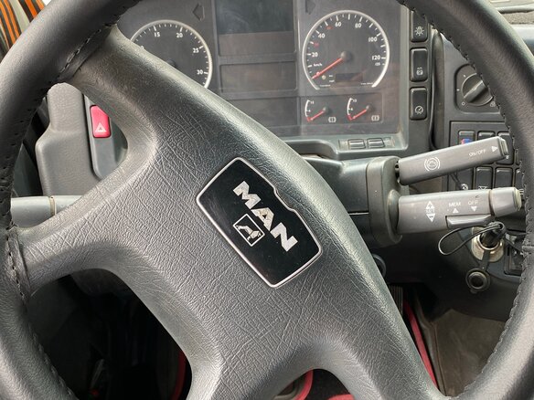2003 MAN TGA, белый, 1500000 рублей - вид 6