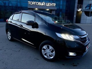 2017 Honda Fit III Рестайлинг, чёрный, 990000 рублей, вид 2