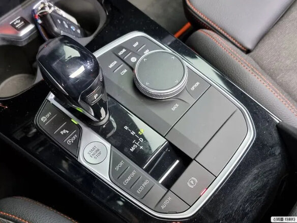 2023 BMW 1 серии 116d III (F40), чёрный - вид 12