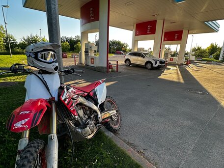 2005 Honda CRF 250R, красный, 300000 рублей, вид 2