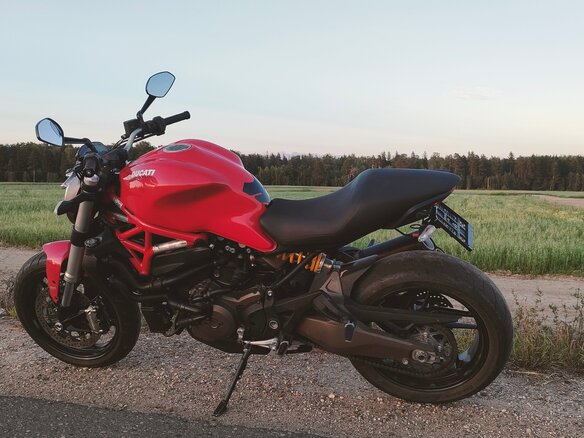 2017 Ducati Monster 821, красный, 618000 рублей - вид 1