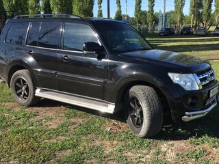 2011 Mitsubishi Pajero IV Рестайлинг 1, чёрный, 2100000 рублей, вид 3