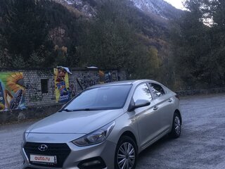 2017 Hyundai Solaris II, бежевый, 1180000 рублей, вид 2