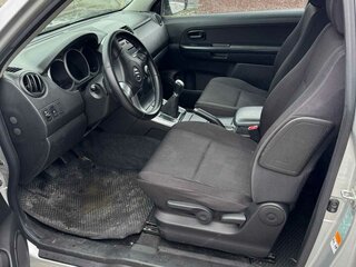 2011 Suzuki Grand Vitara II Рестайлинг, серебристый, 1050000 рублей, вид 5