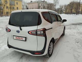 2017 Toyota Sienta II, белый, 1650000 рублей, вид 4
