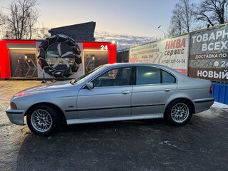 1999 BMW 5 серии 520i IV (E39), серебристый, 450000 рублей, вид 2