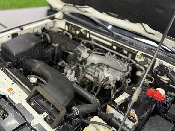 2014 Mitsubishi Pajero IV Рестайлинг 2, белый, 2400000 рублей - вид 8