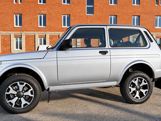 2026 Lada (ВАЗ) Niva Legend I, серебристый, 1259000 рублей, вид 3