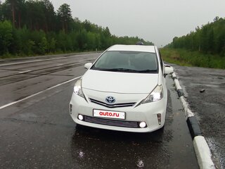 2012 Toyota Prius Alpha I (ZVW40/41), белый, 1100000 рублей, вид 2