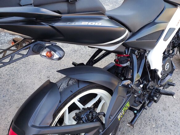 2021 Bajaj Pulsar NS 200, серый, 232000 рублей - вид 5
