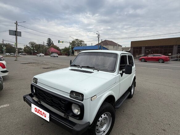 2001 Lada (ВАЗ) 2121 (4x4) I Рестайлинг, белый, 295000 рублей - вид 1