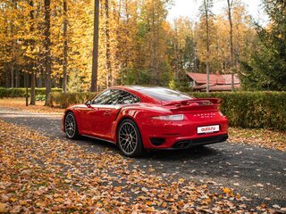 2014 Porsche 911 Turbo S VII (991), красный, 8400000 рублей, вид 2