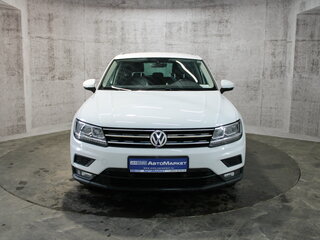 2017 Volkswagen Tiguan II, белый, 2674000 рублей, вид 2