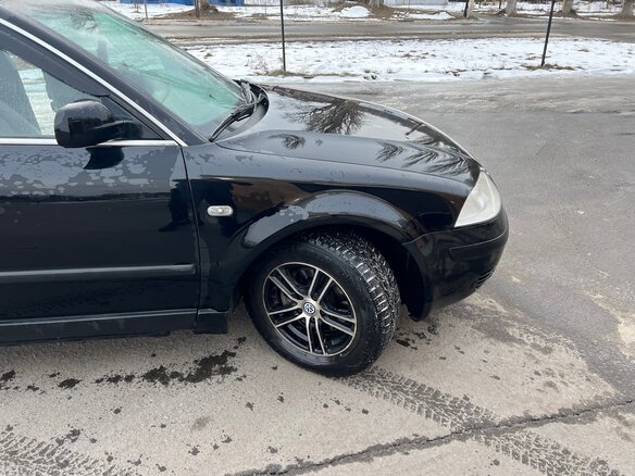 2001 Volkswagen Passat B5 Рестайлинг, чёрный, 515000 рублей - вид 2