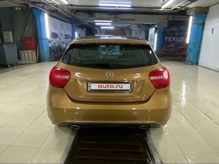 2013 Mercedes-Benz A-Класс 180 III (W176), бежевый, 1500000 рублей, вид 5