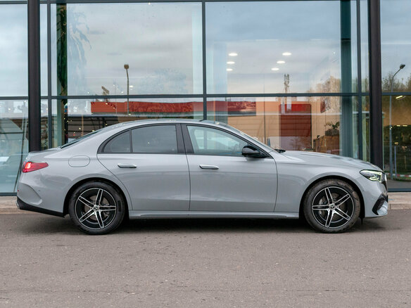 2026 Mercedes-Benz E-Класс 300 VI (W214, S214), серый, 10250000 рублей - вид 3