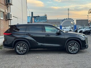 2026 Toyota Highlander IV (XU70), чёрный, 5590000 рублей, вид 4