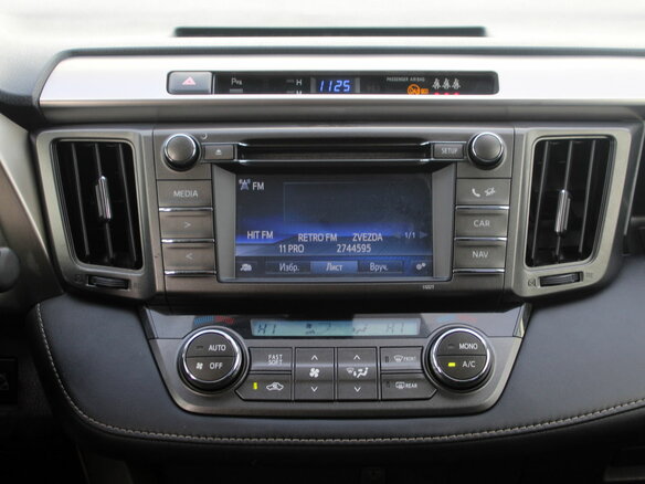 2015 Toyota RAV4 IV (XA40), белый - вид 16