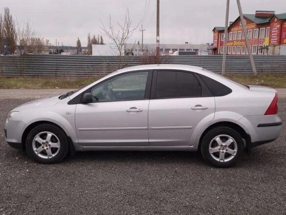 2005 Ford Focus I Рестайлинг, серебристый, 307000 рублей - вид 3