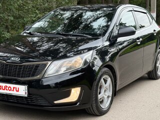 2013 Kia Rio 4-speed III, чёрный, 620000 рублей, вид 2