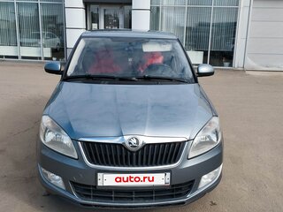 2013 Skoda Fabia II Рестайлинг, серый, 800000 рублей, вид 1