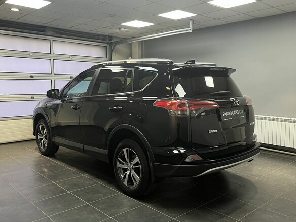 2017 Toyota RAV4 IV (XA40) Рестайлинг, чёрный, 2325000 рублей - вид 3