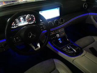 2017 Mercedes-Benz E-Класс 200 V (W213, S213, C238), чёрный, 1800000 рублей, вид 5