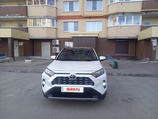 2019 Toyota RAV4 V (XA50), белый, 2700000 рублей, вид 1