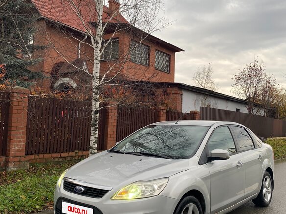 2011 Ford Focus II Рестайлинг, серый, 400000 рублей - вид 1