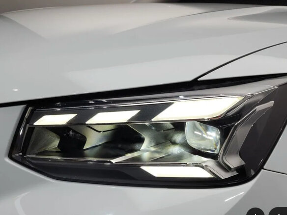 2023 Audi Q2 35 TDI I Рестайлинг, белый, 2890000 рублей - вид 10